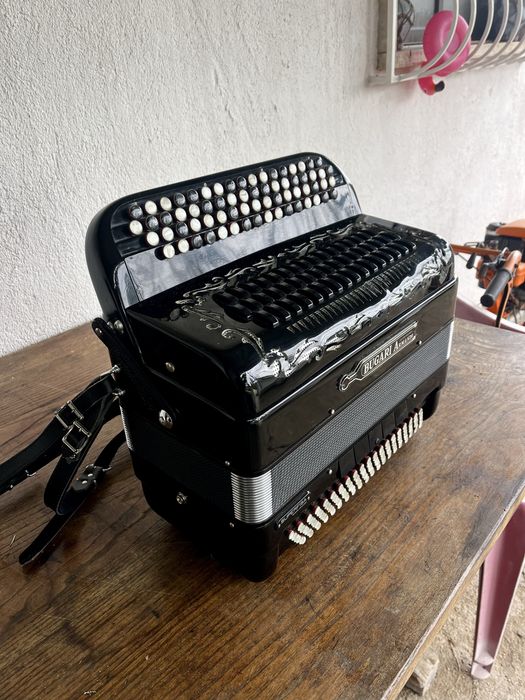 Acordeon Bugari Armando à 3.ª voz