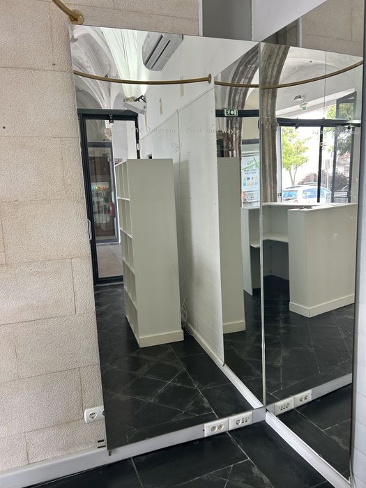 Espelhos de espaço comercial