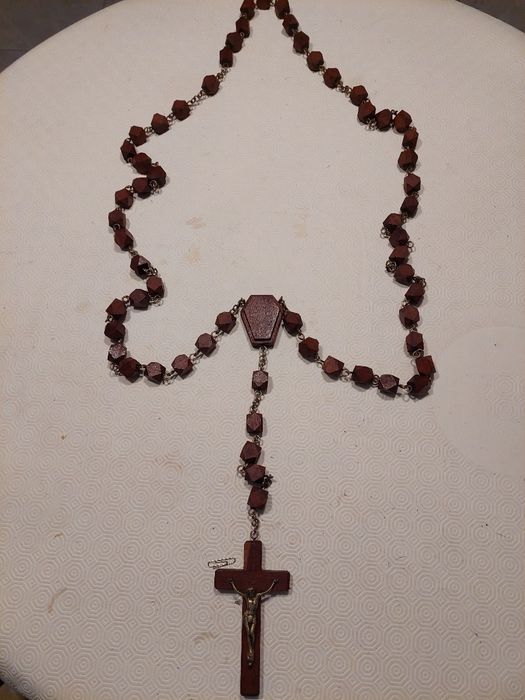 Um Terço em madeira