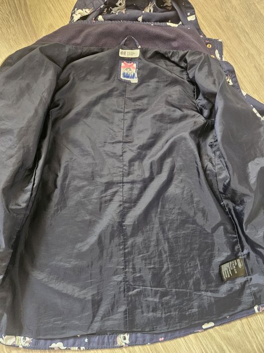używana wiatrówka parka hm rozmiar-140  jednorożec