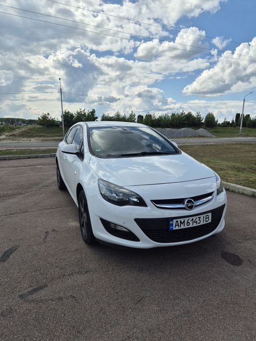 Open astra J 2014 рік