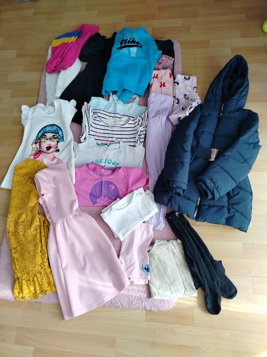 Paka ubrań dla dziewczynki 128/134 25 szt Promocja