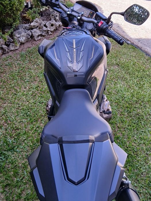 Honda CB650R 95 Cv (70 Kw) Full Extras