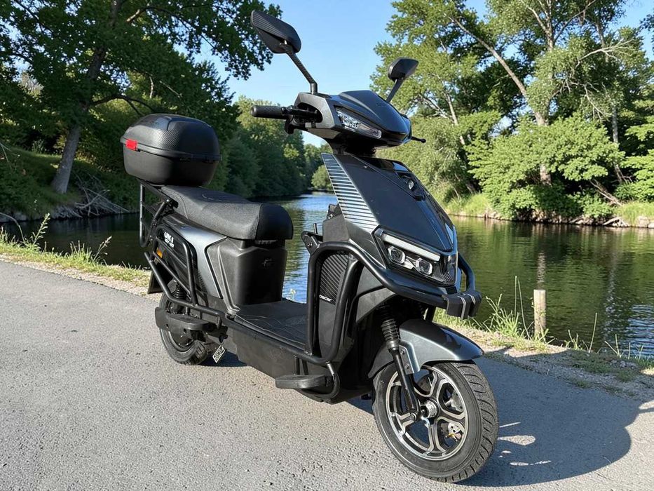 Електроскутер Oscar Sport GT-21 2500W 72V 30Ah LiFePO4 двомісний електробайк