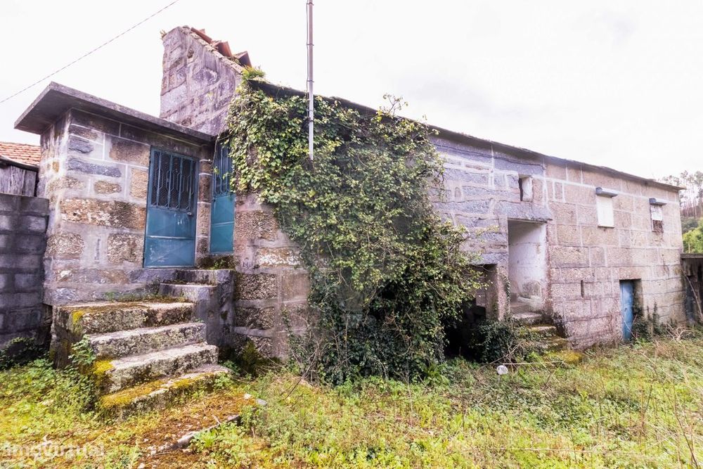 Moradia T5 para venda