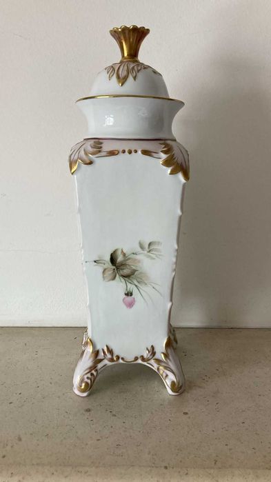 Loiça decorativa pintada à mão