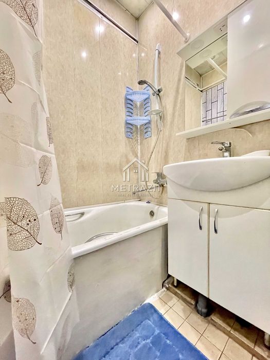 Продається простора 3-кімнатна квартира 84 м² в ЦЕНТРІ! (84120)