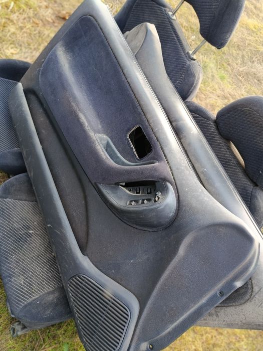 Nissan 100 NX interior completo