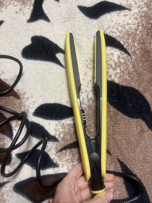 Вирівнювач для волося, плойка