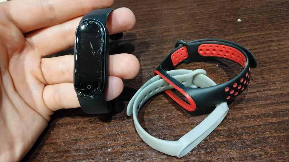 Smartwatch Xiaomi mi band 5 + 2 dodatkowe opaski