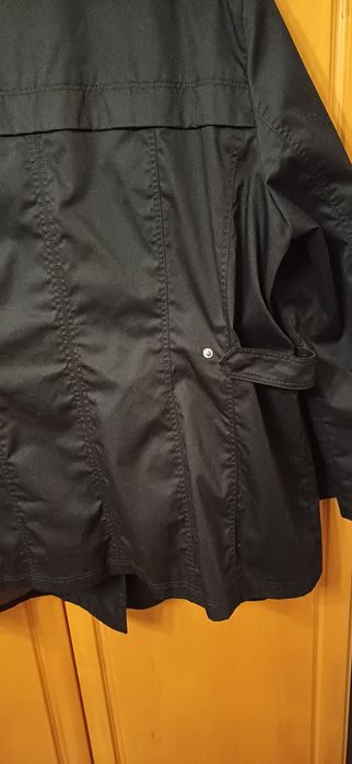 Trencz kurtka  NOWA R 50,52 szer pod pachą 63cm dł 74cm