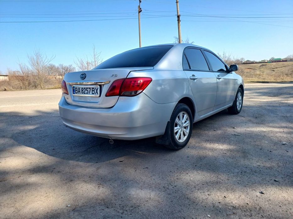 Продам машину byd F3 new