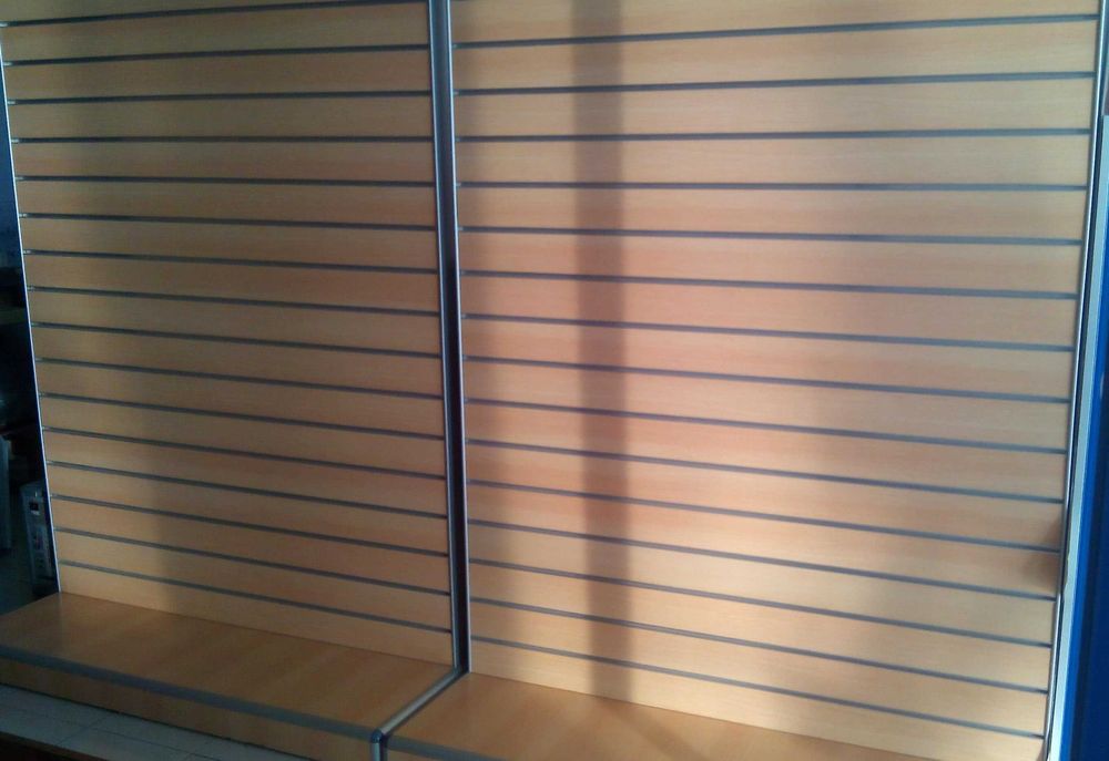 2 Moveis Expositores para loja