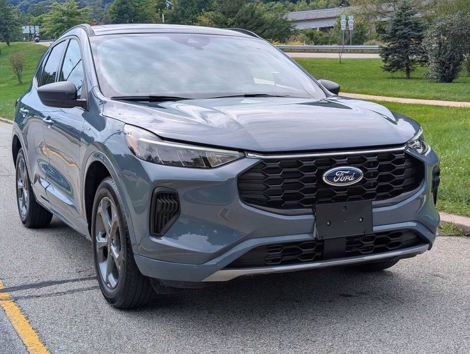 Ford Escape ST-Line      2024