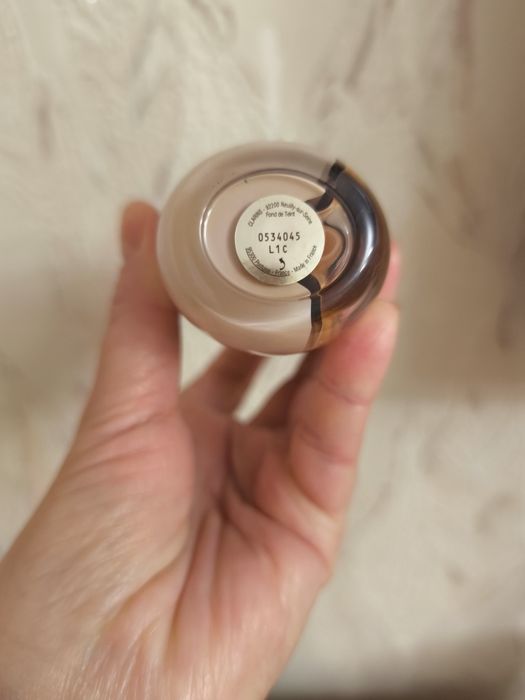 Тональна основа Clarins