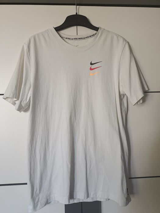 Tshert The NIKE Tee