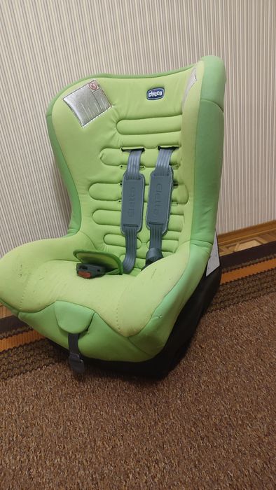 Автокрісло Chicco 0+/1 (0-18кг) з вкладишем для немовлят