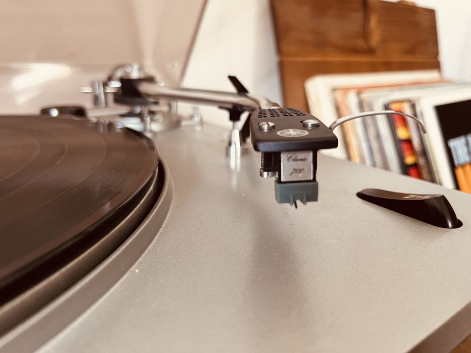Gira discos Yamaha YP-701