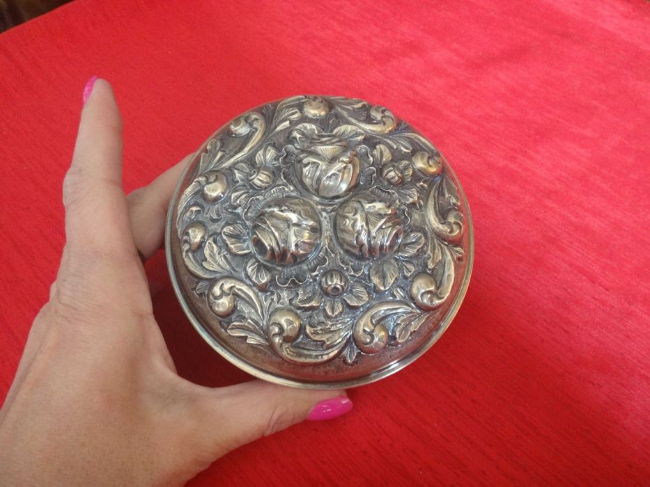 Srebrne puzderko - szkatułka