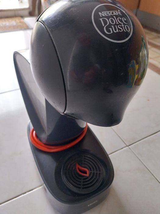 Maquina cafe dolce gusto impecavel