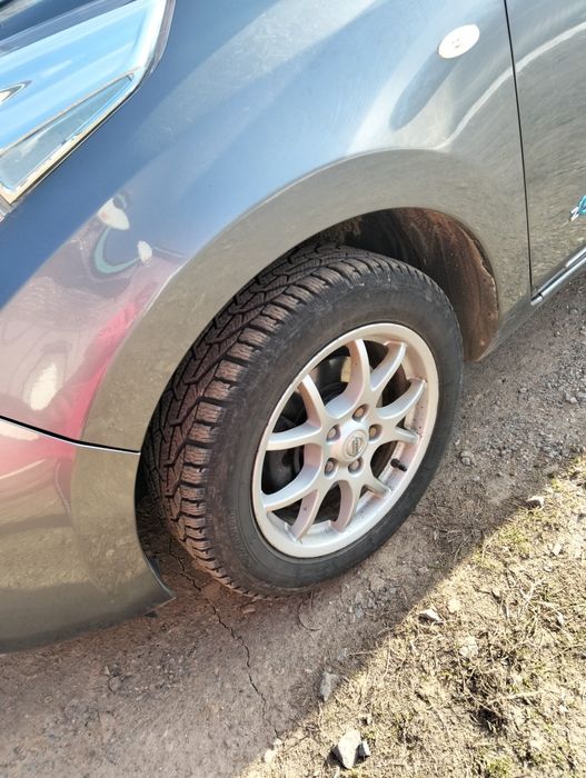 Ніссан ліф 2013 р