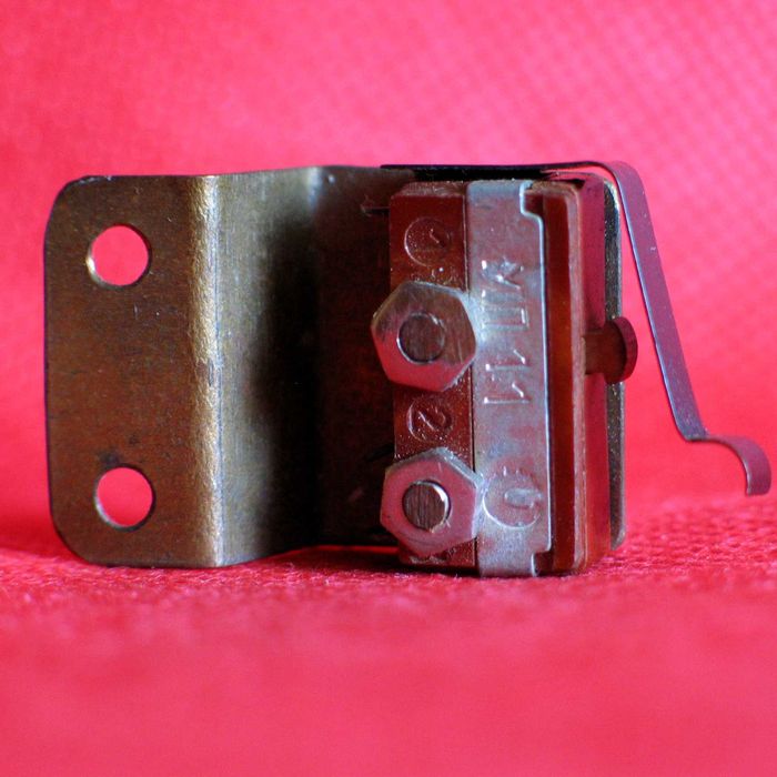 Микропереключатель МП 11; ПДМ 2-1; КМ2-1; Pm2-111