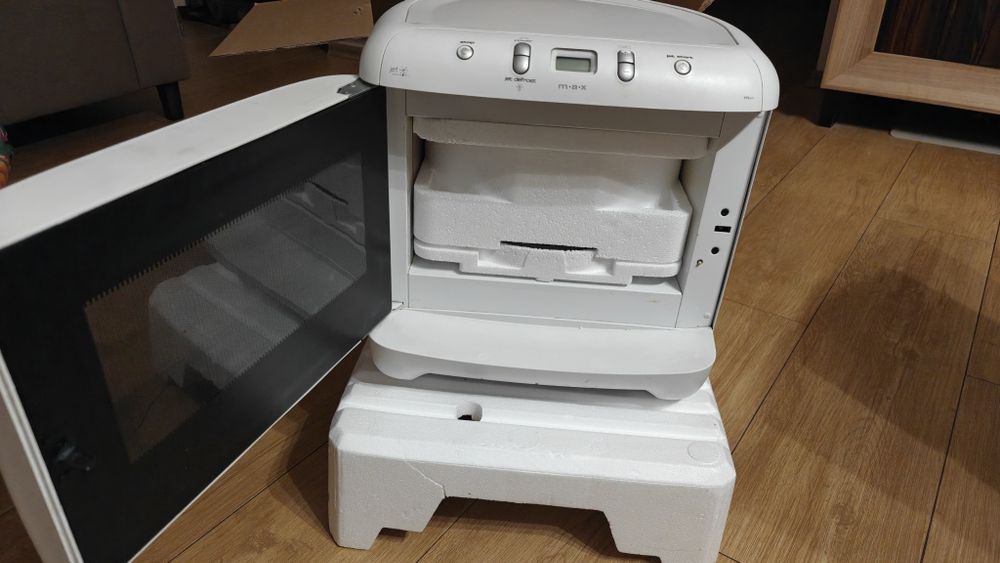 Kuchenka Mikrofalowa WHIRPOOL Maxx