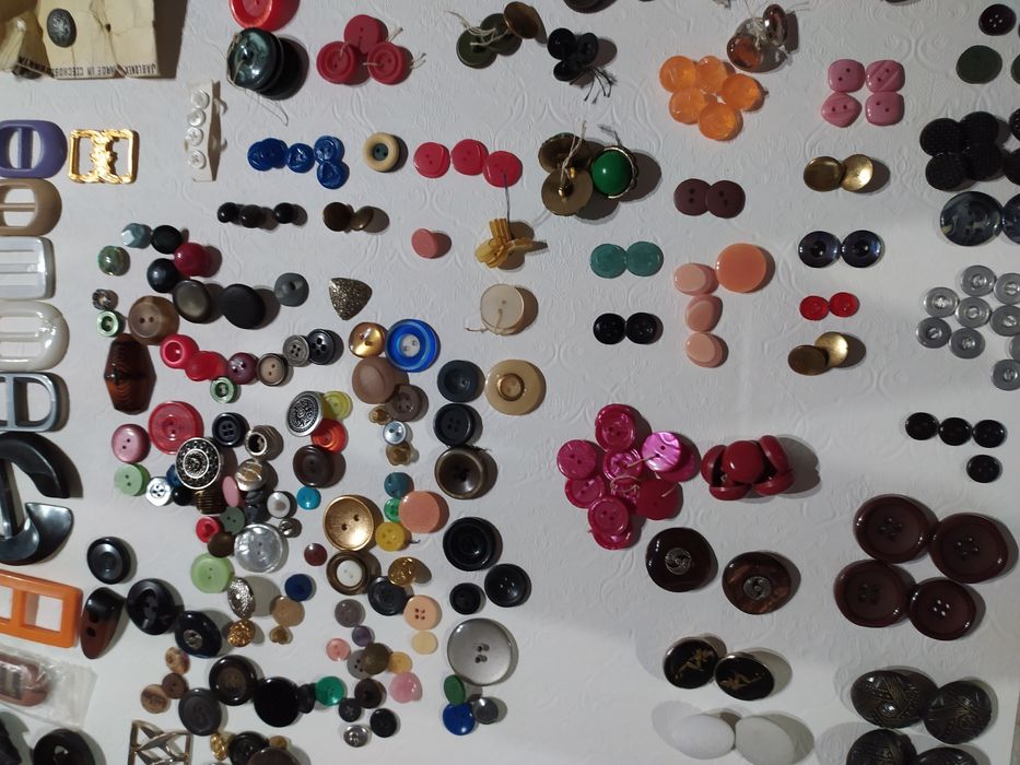 Пуговицы ґудзики пряжки