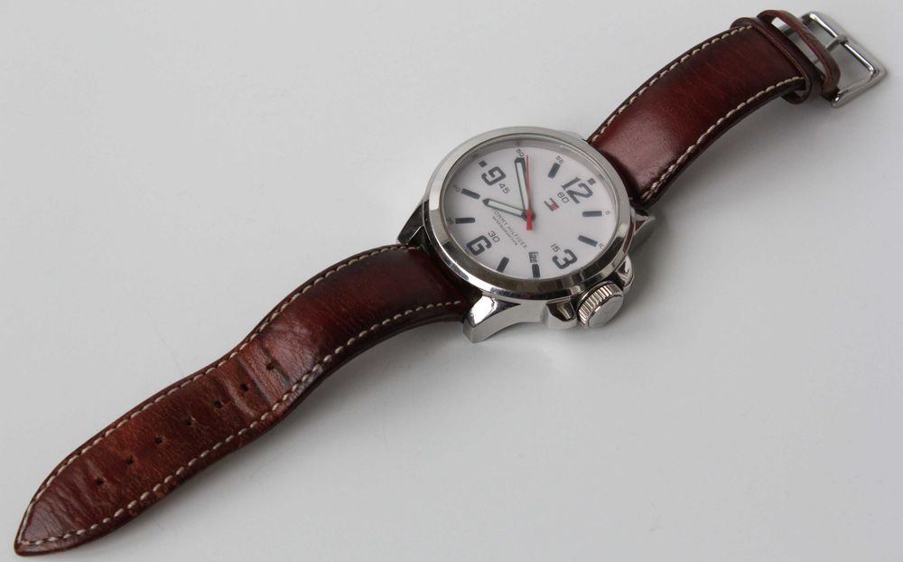 Кварцевые наручные часы tommy hilfiger