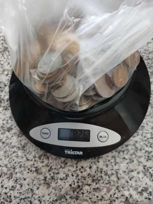 Moedas antigas quase 1kg