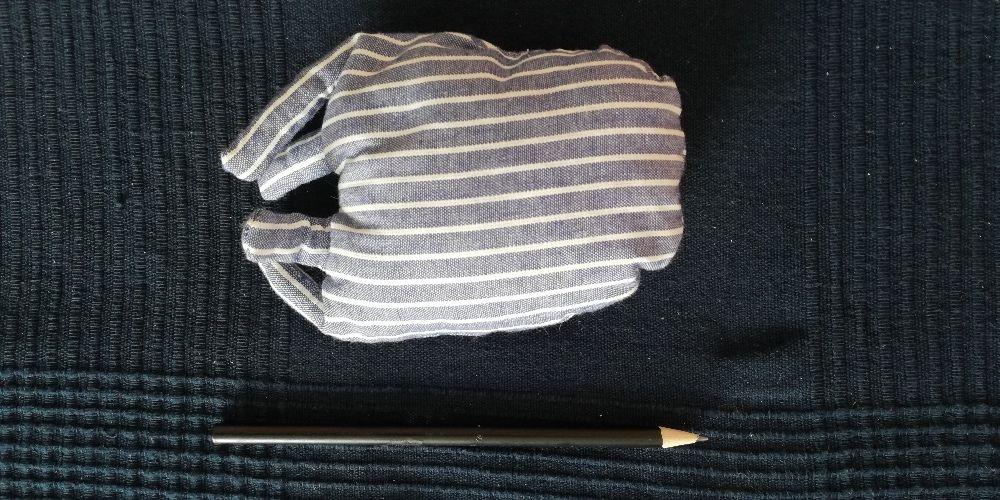 Boneco para criança ou para decoração feito a mão - original