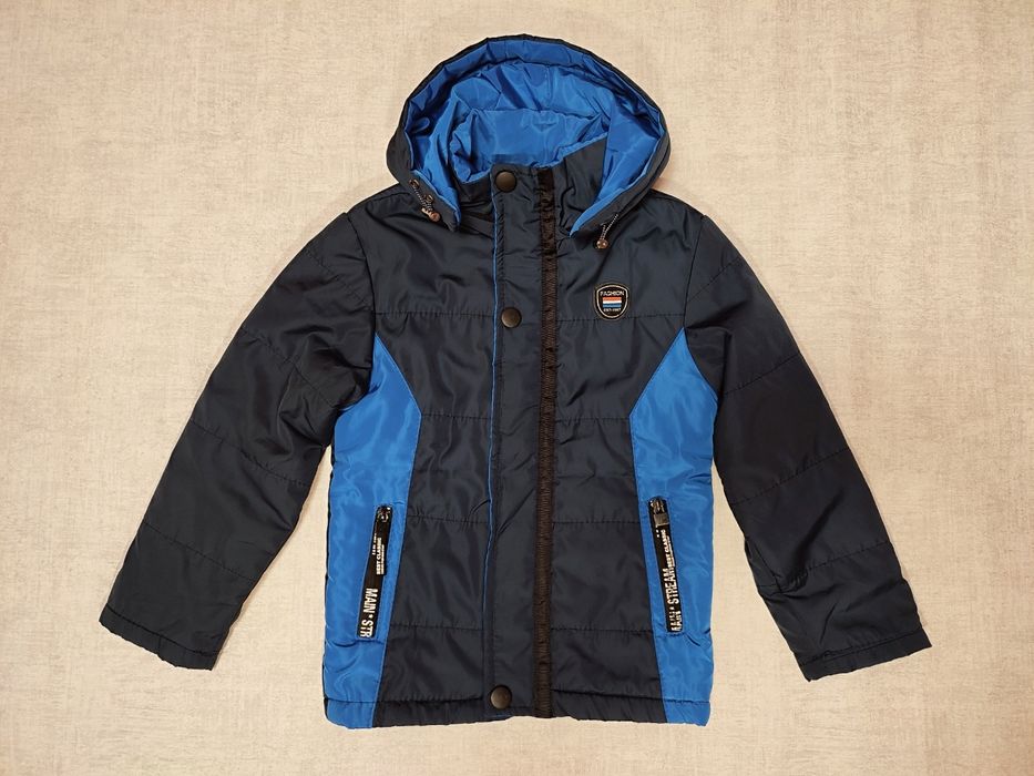 Легка куртка на весну осінь 122 см