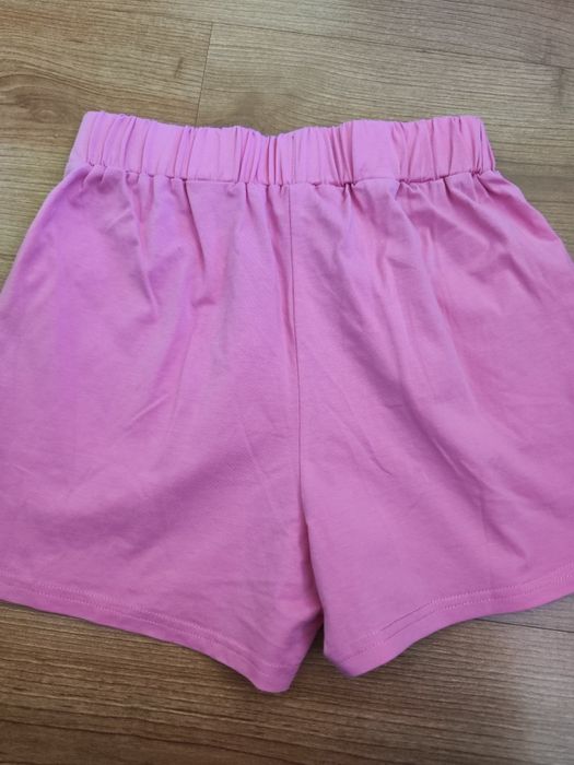 Calções rosa de menina