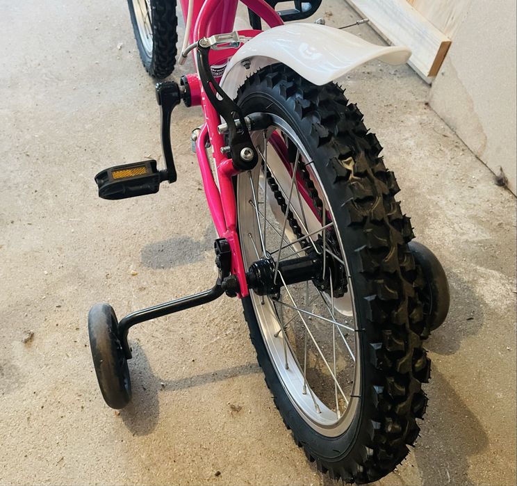 Bicicleta criança 16” (como Nova)