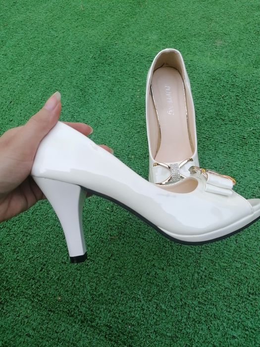 Buty buciki  ślubne rozmiar 36