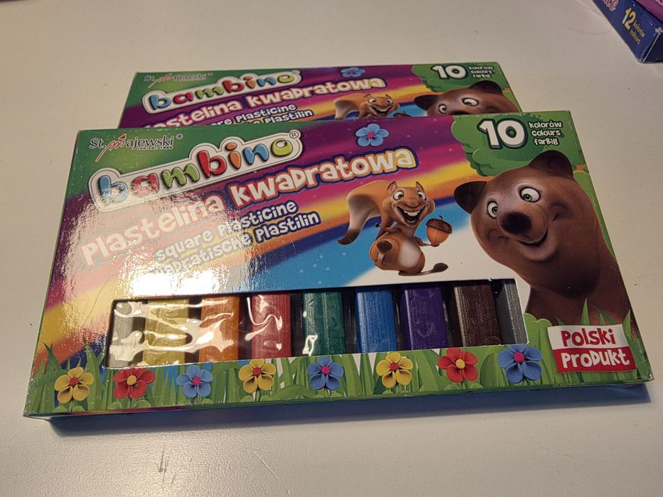 2 zestawy plasteliny kwadratowej firmy Bambino