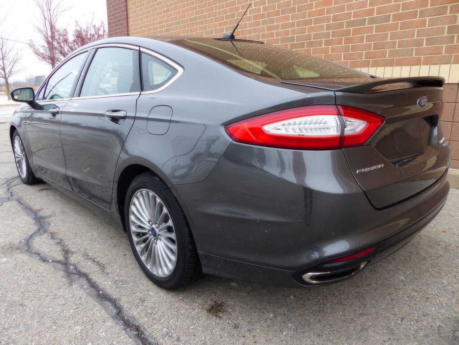 Ford Fusion Titanium      2016