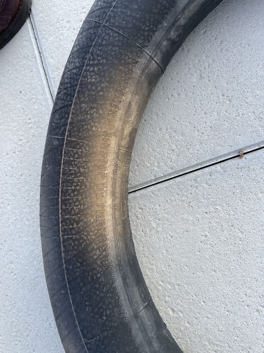 Pneu Rinaldi 140-80 /18”  e camara de ar Michelin