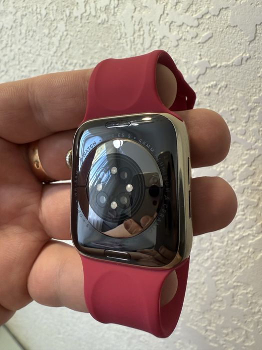 Apple Watch 6 44mm Gold