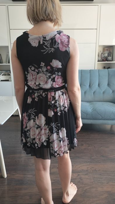 Sukienka z Shein S w kwiaty