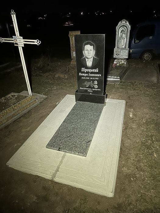 Протиусадочні плити під памʼятник