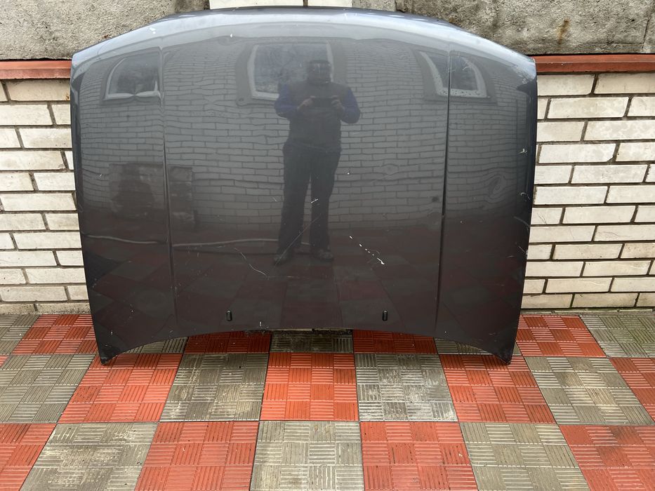 Капот Volkswagen Golf 3
