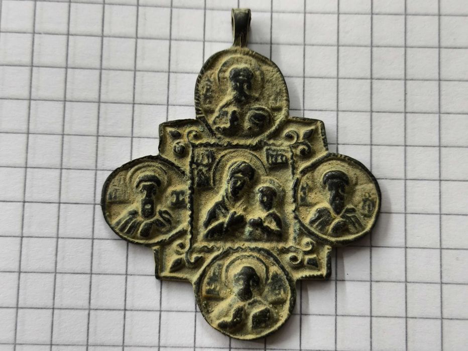 Квадрифолий копанный в идеальном состоянии 17-18 век