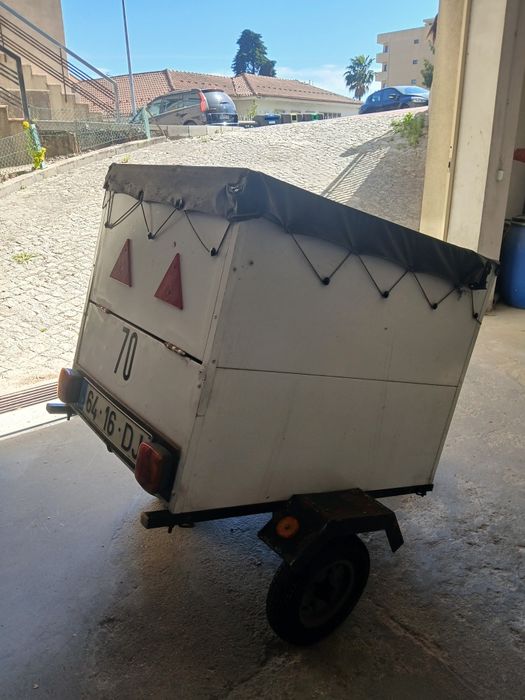 Vendo atrelado em bom estado