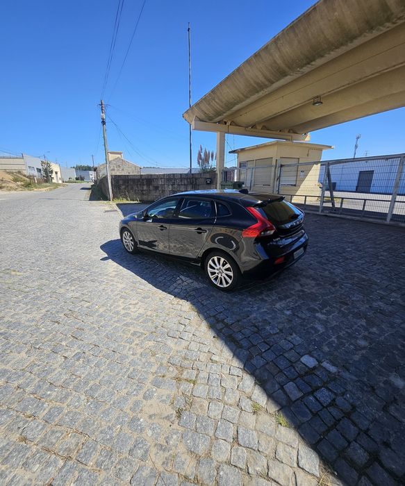 Volvo V40 1.6 diesel aceito troca por mota