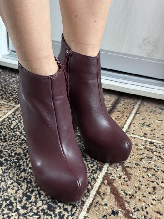 Ботинки 37 розмір