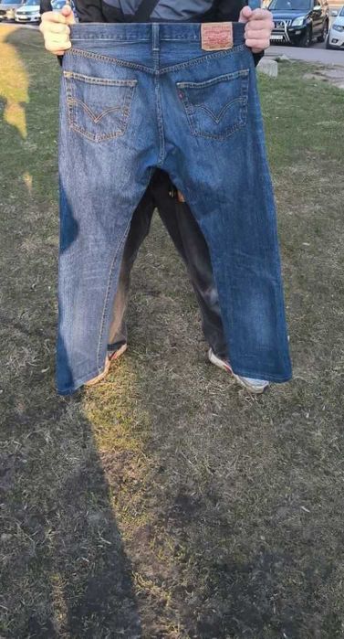 Джинсы Levis 501