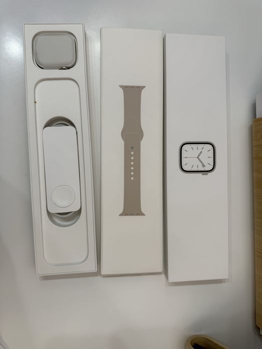 Apple Watch Series 7 45 mm GPS + Cellular – Starlight – komplet