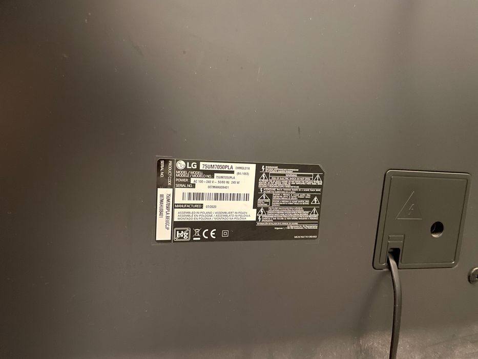 Vendo tv da LG 75 pra retirada de peças ela quebro a tela