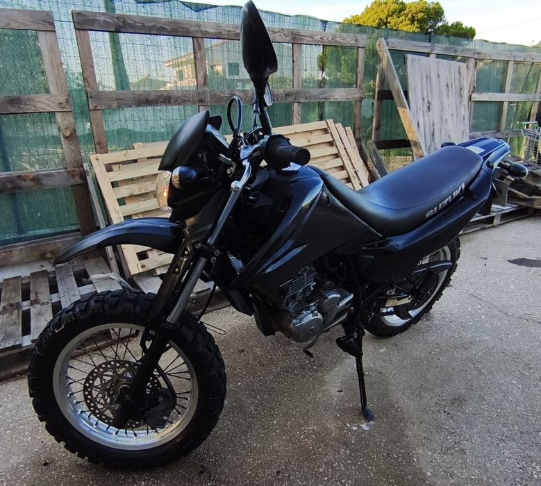 Suzuki DR 125 SM